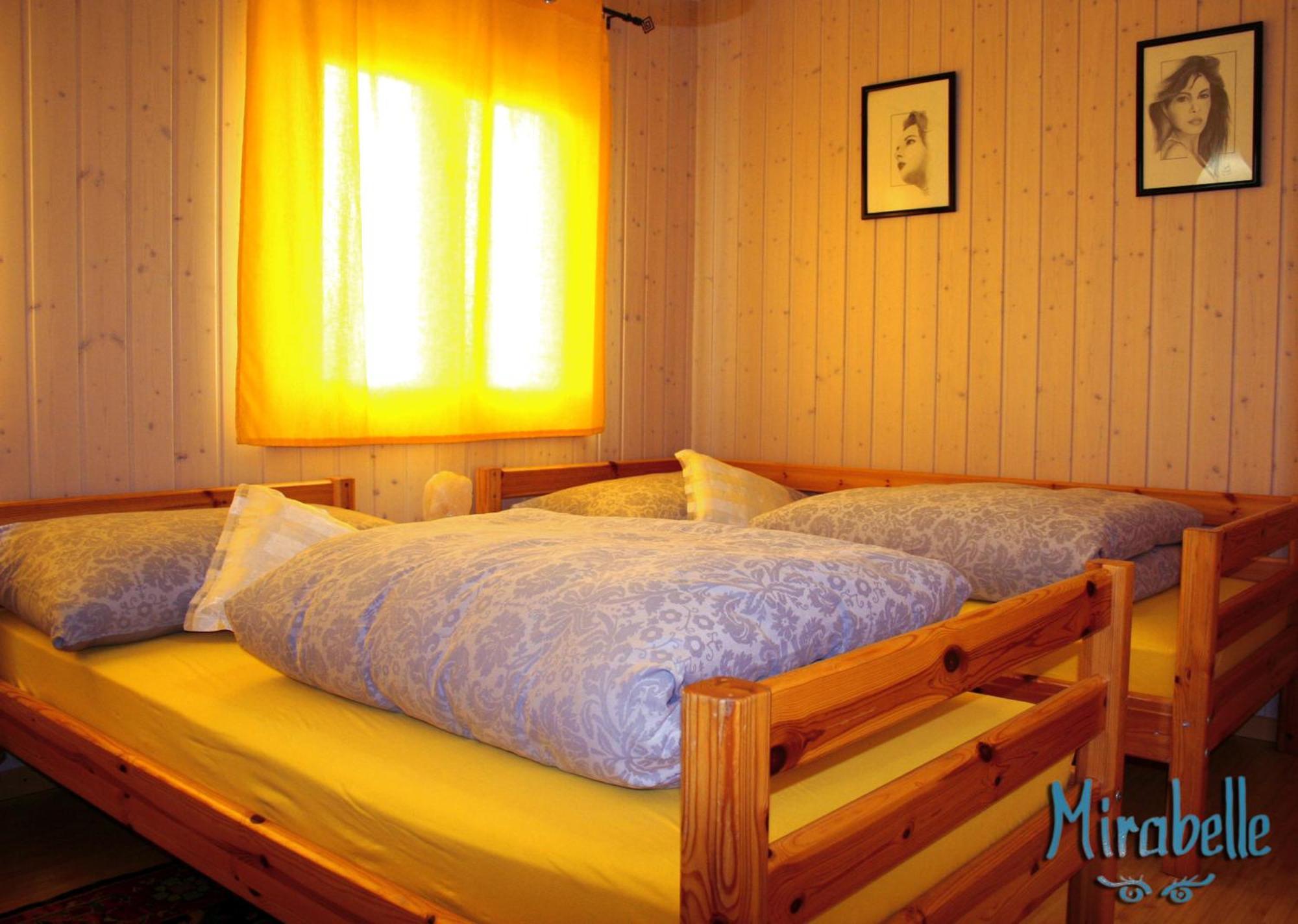 B&B Cafe De La Poste Agettes Bagian luar foto