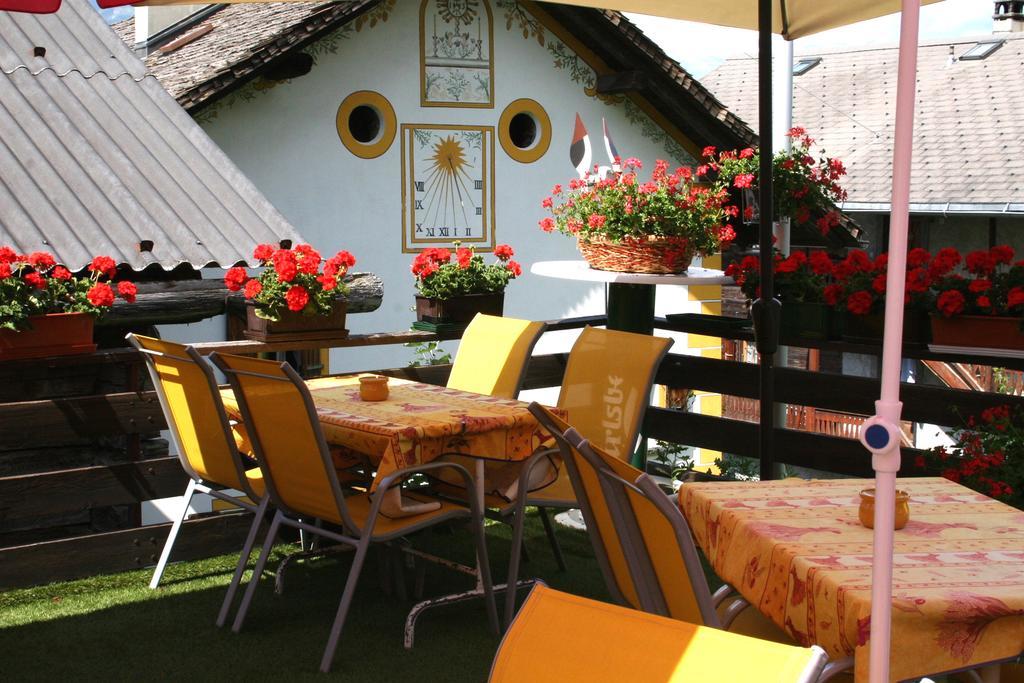 B&B Cafe De La Poste Agettes Bagian luar foto