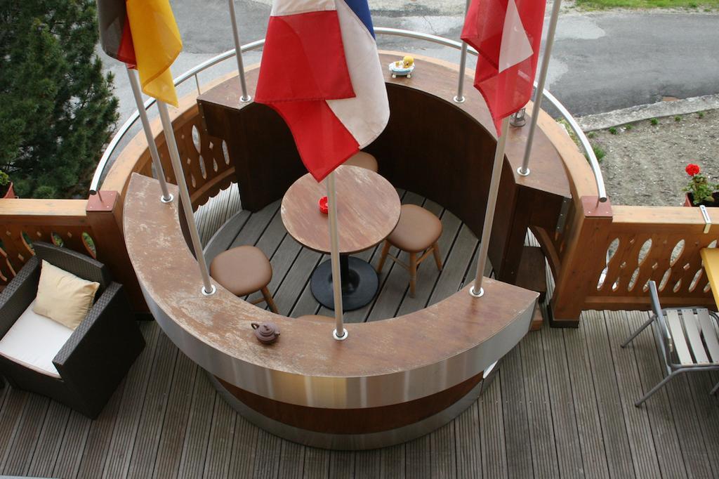 B&B Cafe De La Poste Agettes Bagian luar foto